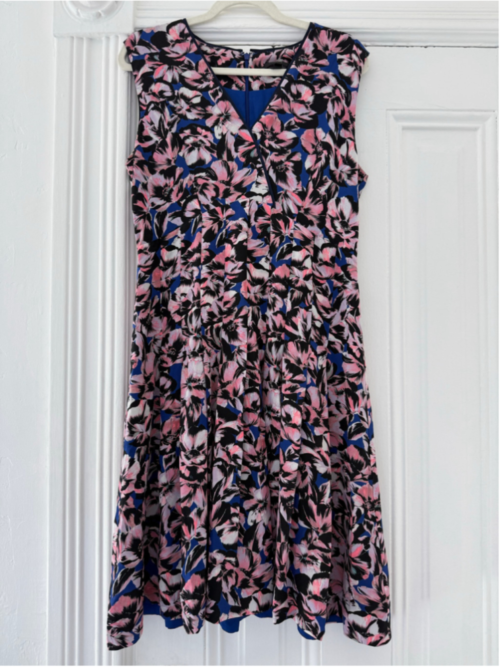 Women's J.Crew Silk Pleated Floral Dress Size 10 Blue Pink - Picture 2 of 9
